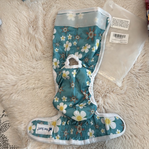 Pet Soft Female Diapers Small - Picture 3 of 8